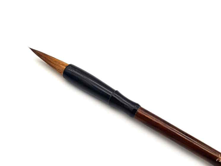 Pinceau de calligraphie japonaise traditionnel avec manche en bois et poils naturels